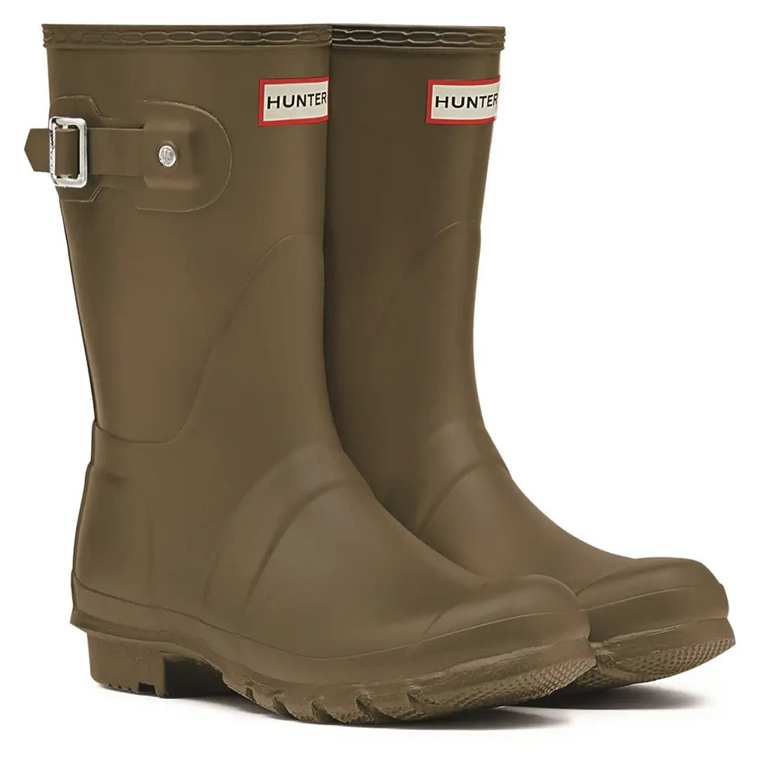 Short sales rigger boots